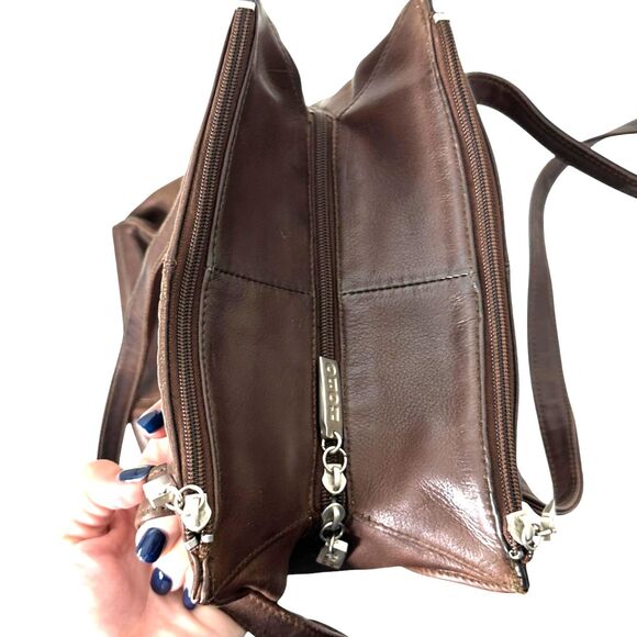 Hobo International Distressed Chocolate Brown Leather Shoulder Bag - Picture 3 of 6